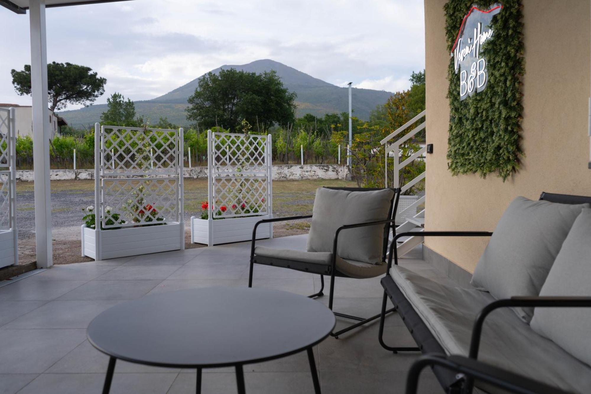 Veseri Home Boscotrecase ภายนอก รูปภาพ