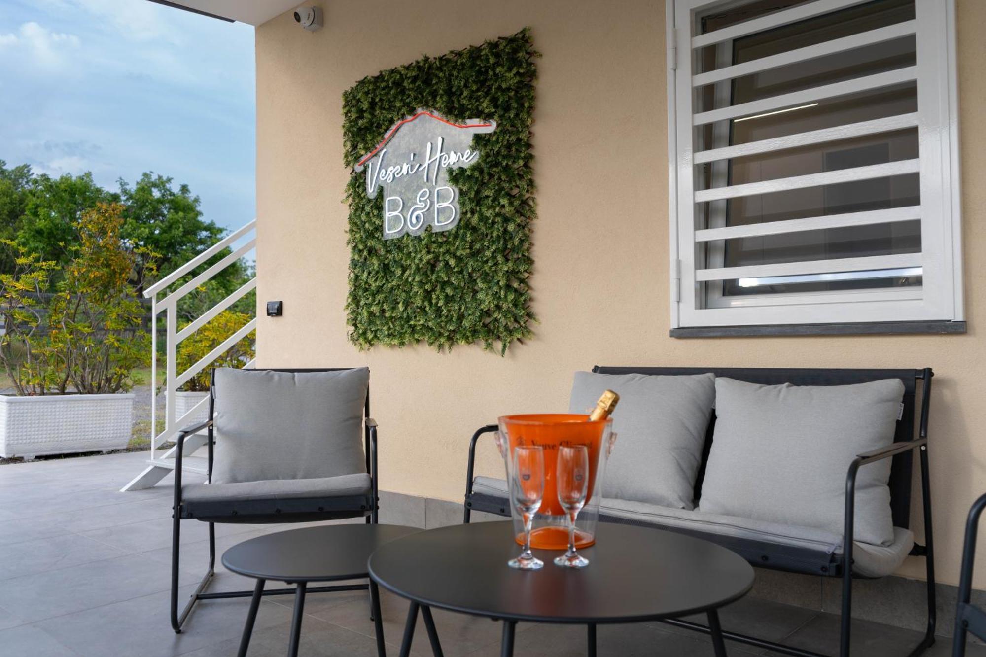Veseri Home Boscotrecase ภายนอก รูปภาพ